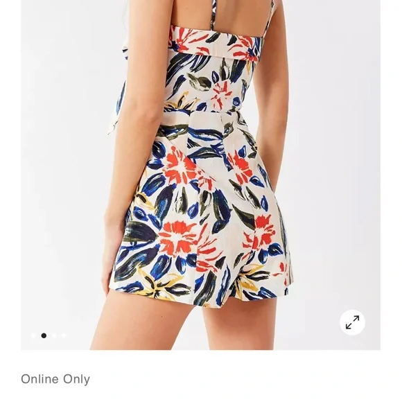 Astr Painted Floral Tie Front Romper - Picture 3 of 4